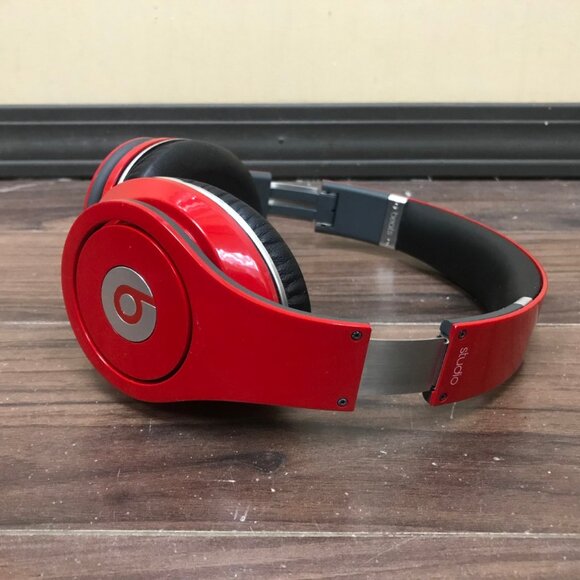 Beats by Dr. Dre Studio Red Over Ear Headphones Wired Battery Powered With Case - Picture 8 of 16